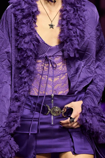 Look 90